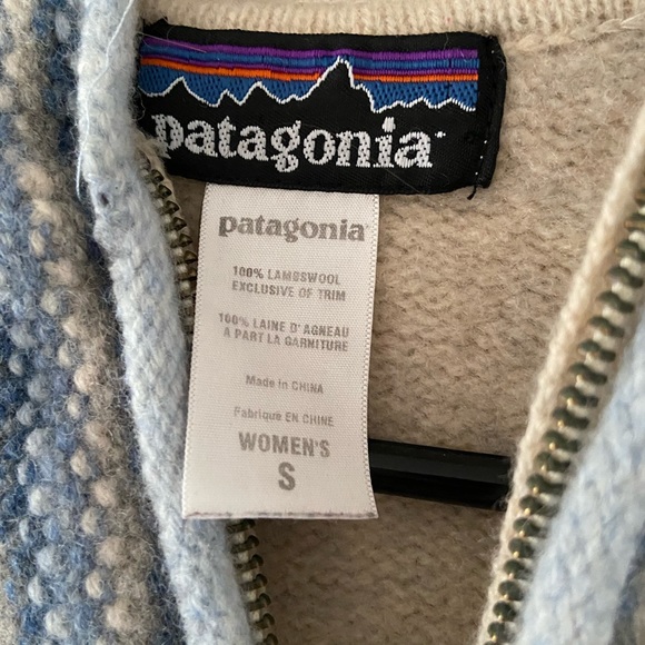100% Wool -  Patagonia Sweater - Picture 2 of 3